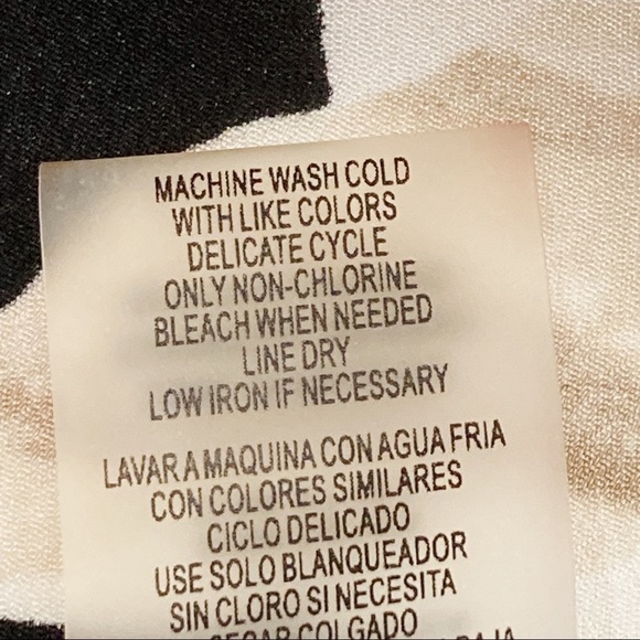 Calvin Klein Tropical Print Round Split Neck Roll Tab Long Sleeve Blouse Size M - Picture 13 of 16